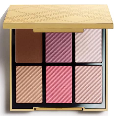 Burberry Essentials Glow Palette .